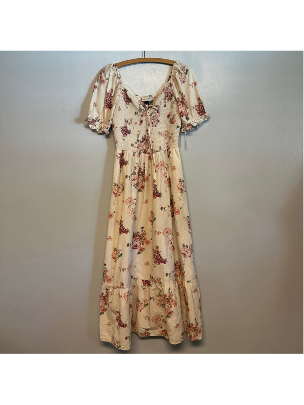 Universal Thread Floral Midi Dress Size XS Beige Pink Smocked Cottage Core